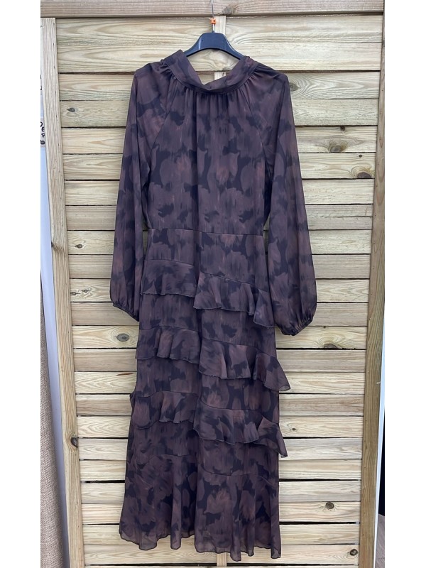 Vestido largo floral de manga larga con triple volante en falda 2