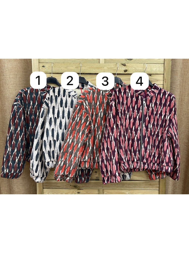 Chaqueta estampada efecto terciopelo con cremallera