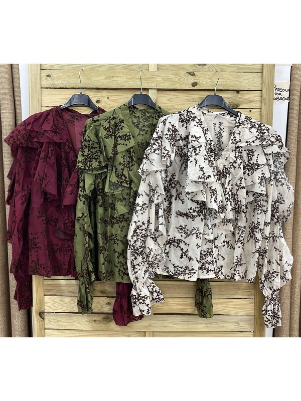 Camisa racimos con volante delantero y en mangas