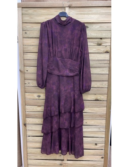 Vestido estampado de gasa con fajín y triple volante