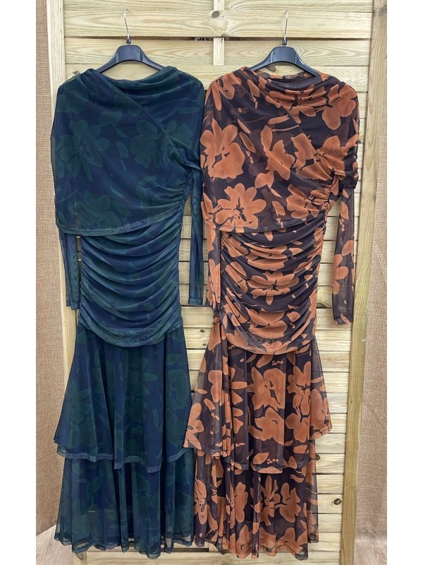 Vestido de tul con cintura drapeada y doble capa