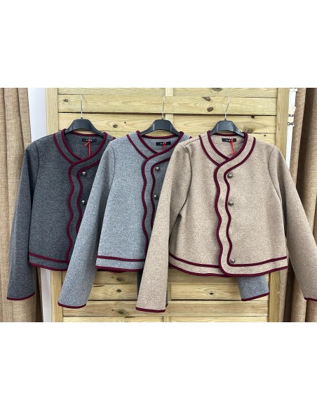 Chaqueta vivo burdeos ondulado