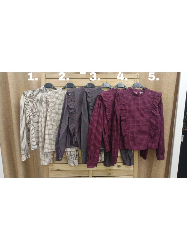 Camisa estampada con volante lateral vertical