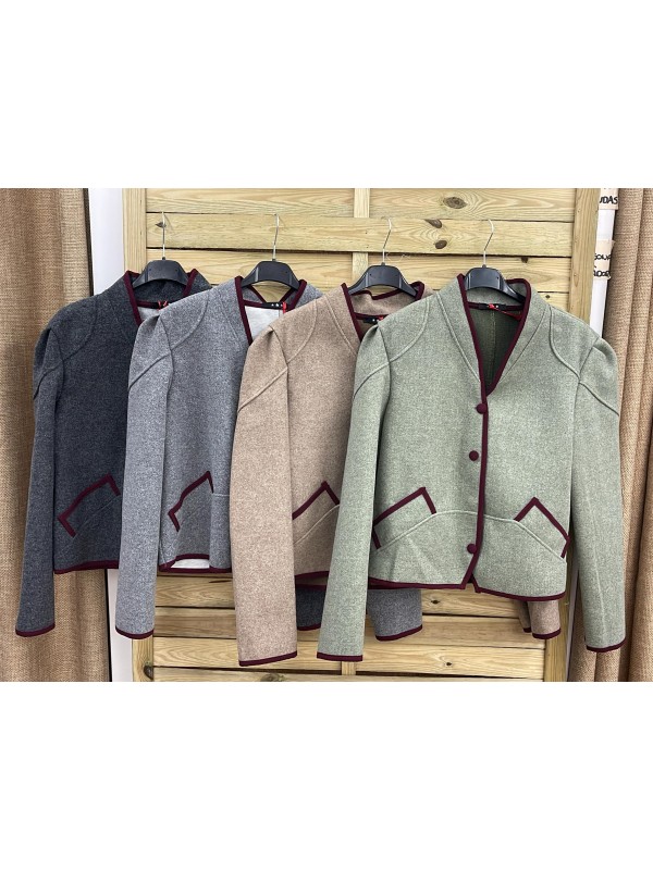 Chaqueta lisa de paño con escote en pico y vivo