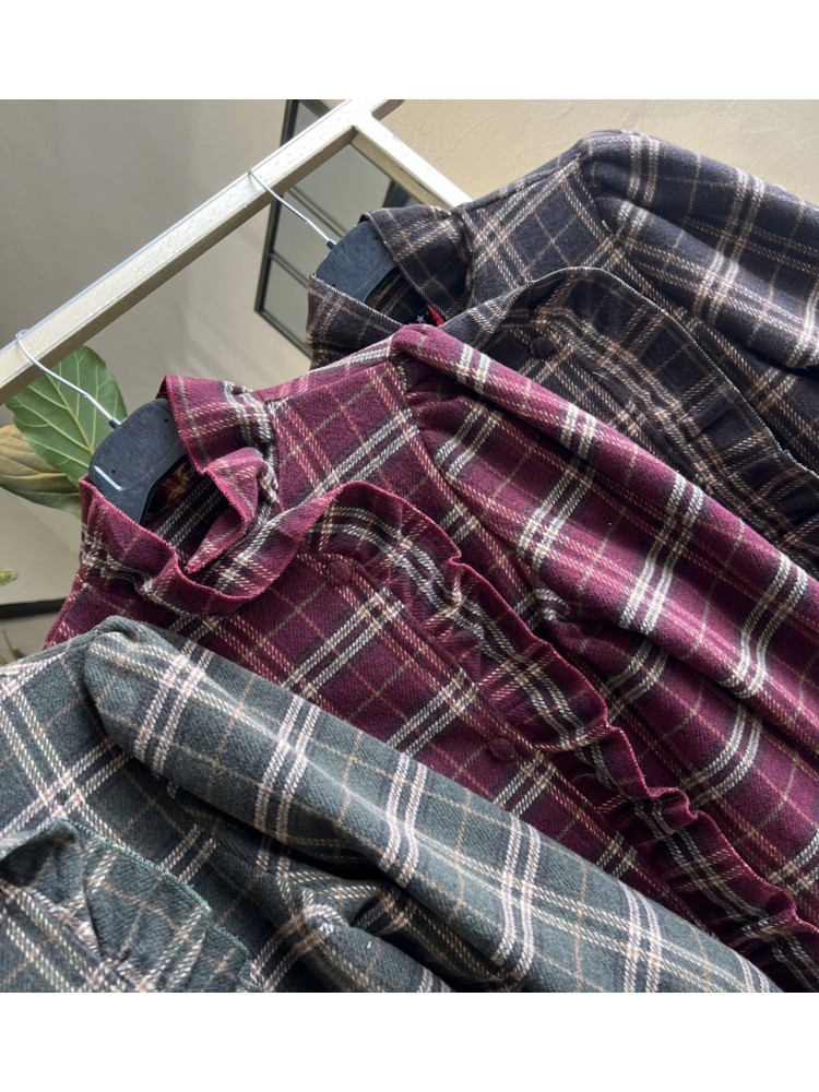 Chaqueta cuadros de paño con volantito