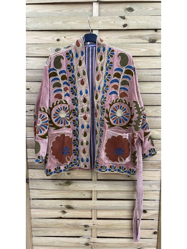 Kimono de terciopelo bordado con cinturon