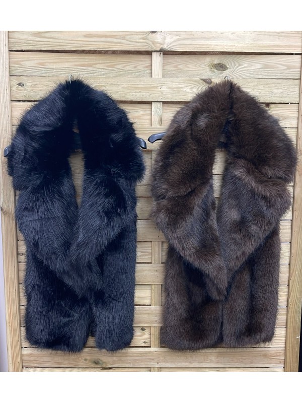 Cuello de pelo con solapa