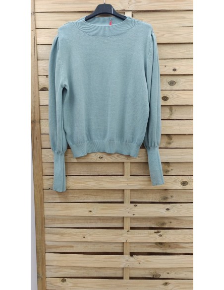 Jersey con vuelo en hombros y maxi puños