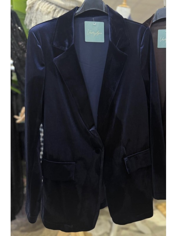 Blazer terciopelo con hombreras y boton delantero 2