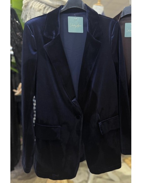 Blazer terciopelo con hombreras y boton delantero