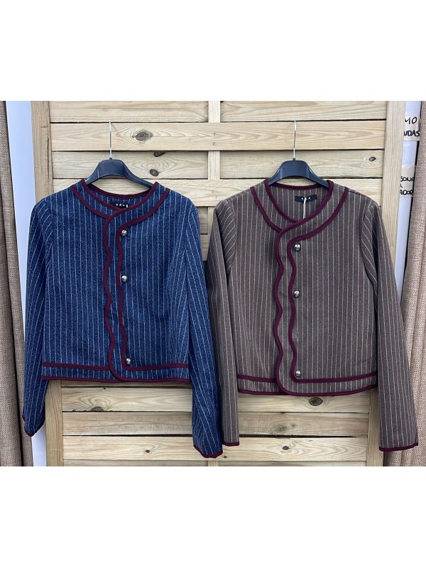 Chaqueta raya diplomática con vivo ondulado burdeos