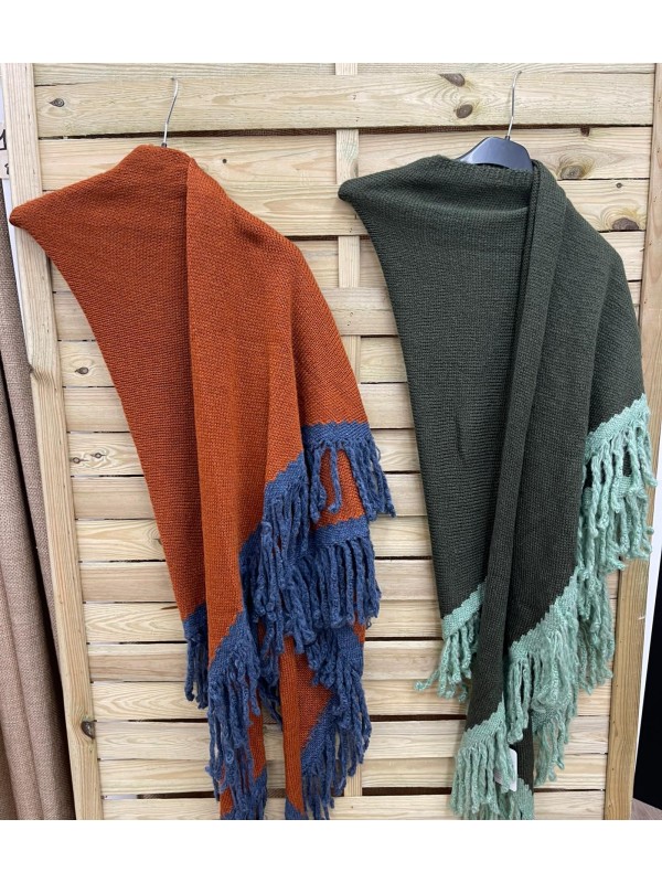 Poncho con flecos bicolor 2