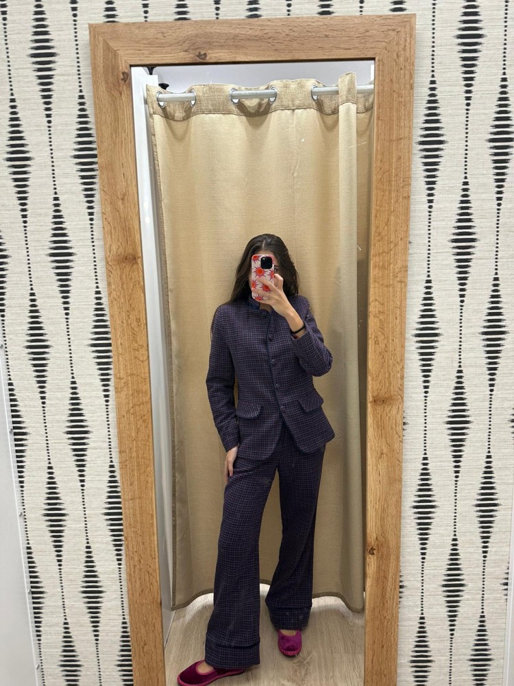 Pantalon pata de gallo con vivo