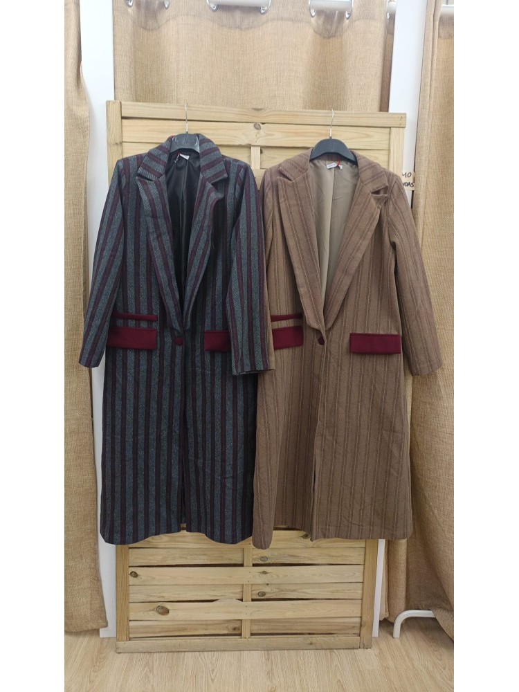 Abrigo largo de rayas con solapa lisa en bolsillos