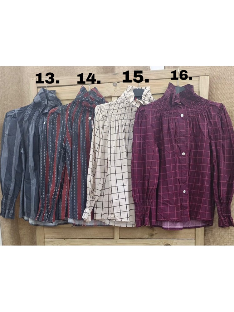 Camisa estampada con cuello alto fruncido