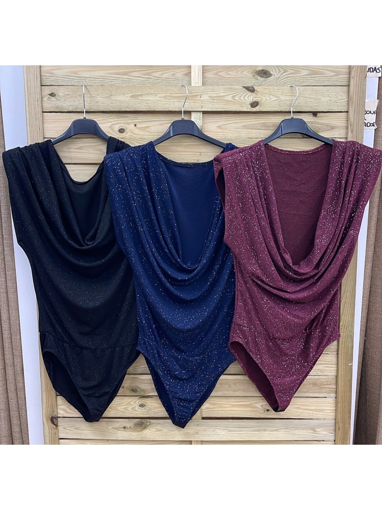 Body brillito con escote cascada