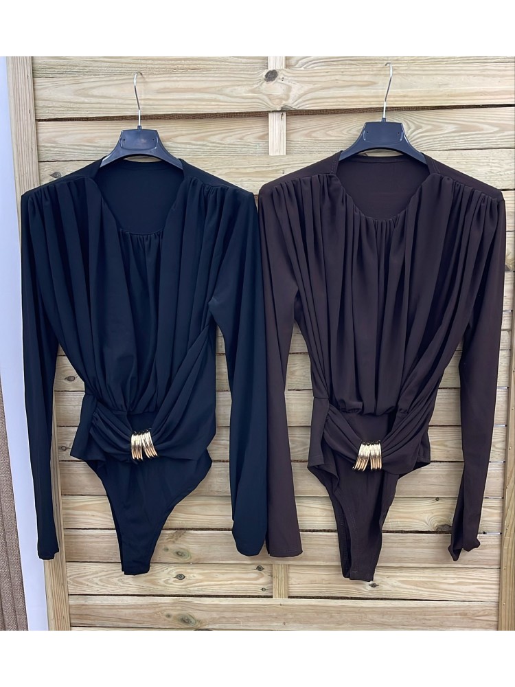 Body frunce delantero con detalle dorado