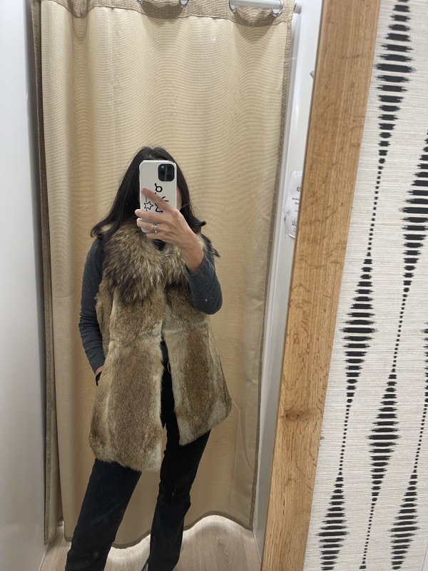 Chaleco de pelo natural con cuello midi II