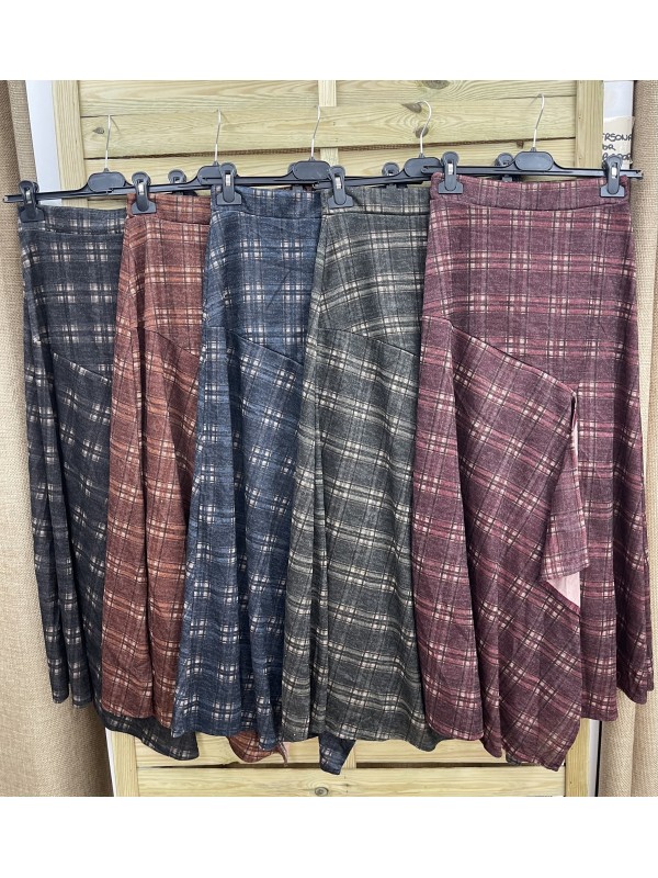 Falda de cuadros con caida delantera