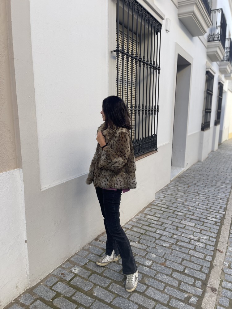 Abrigo capitas de pelo natural