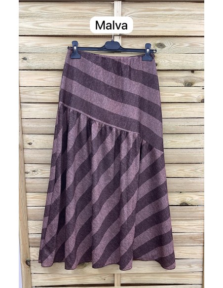 Falda de rayas corte diagonal en cadera