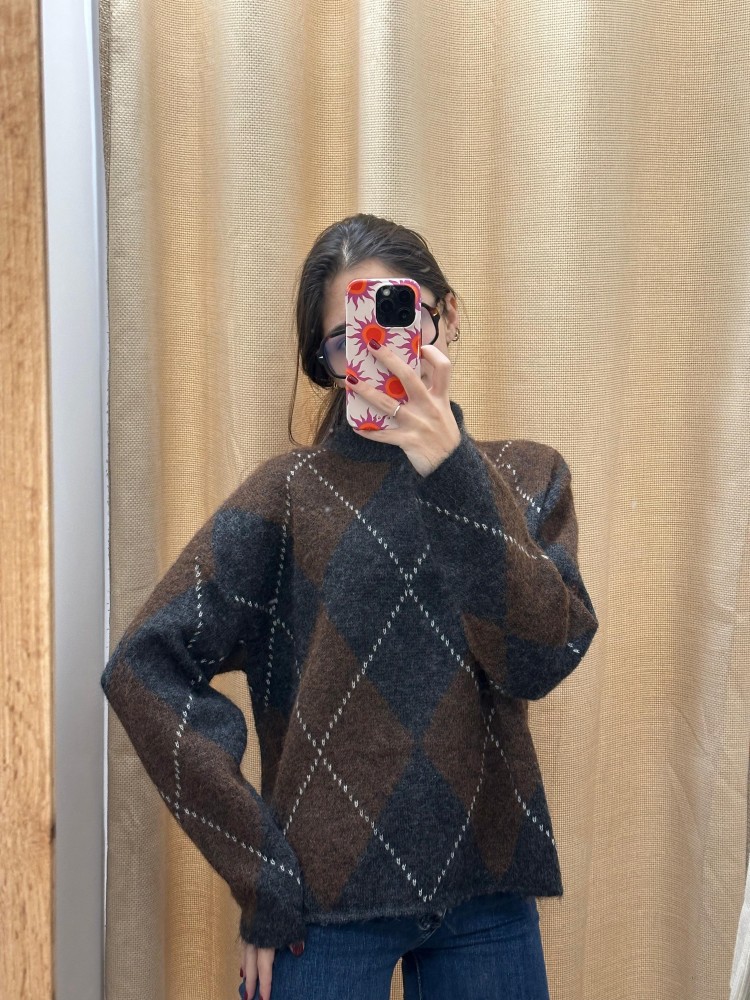 Jersey de rombos con cuello medio