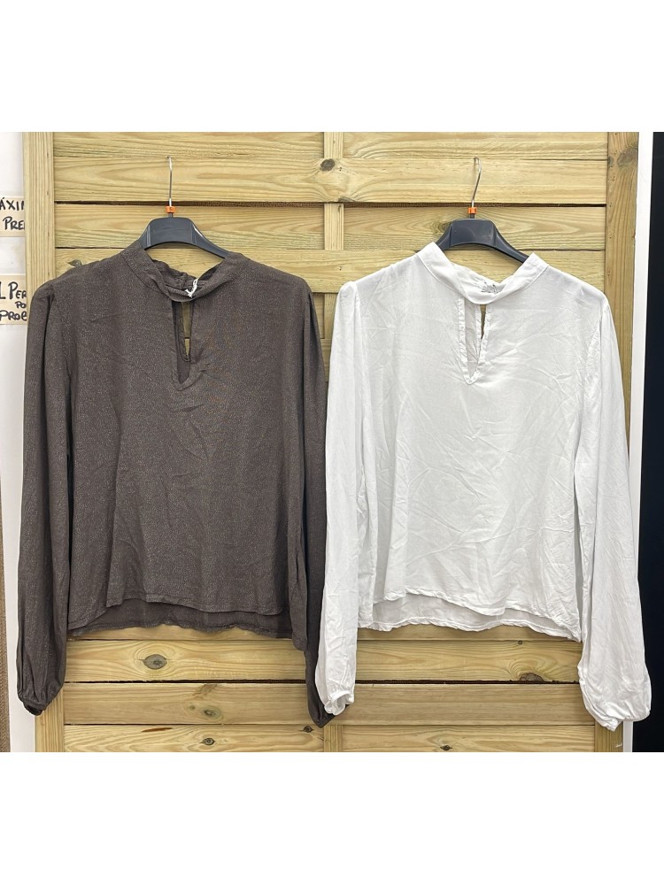 Camisa brillitos plata con abertura