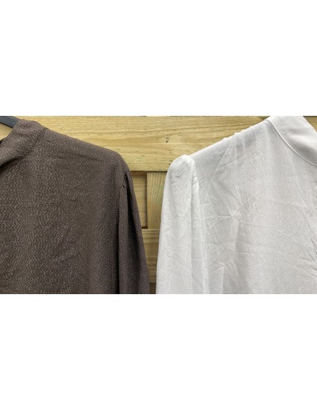 Camisa brillitos plata con abertura