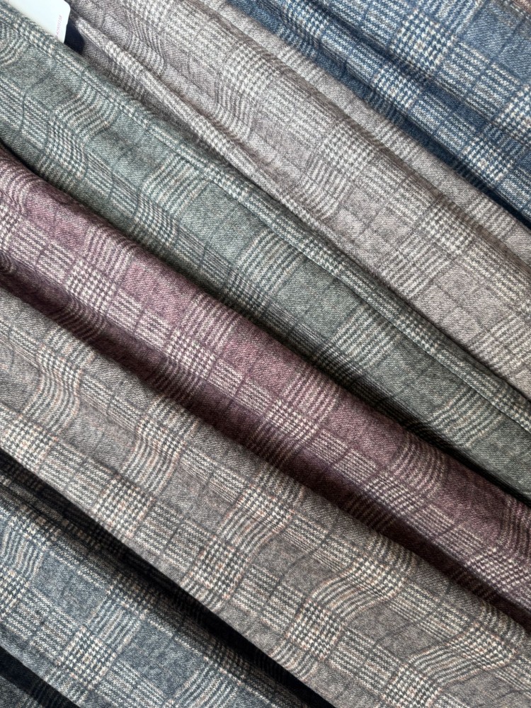 Maxi pantalon de cuadros con cinturón anudado