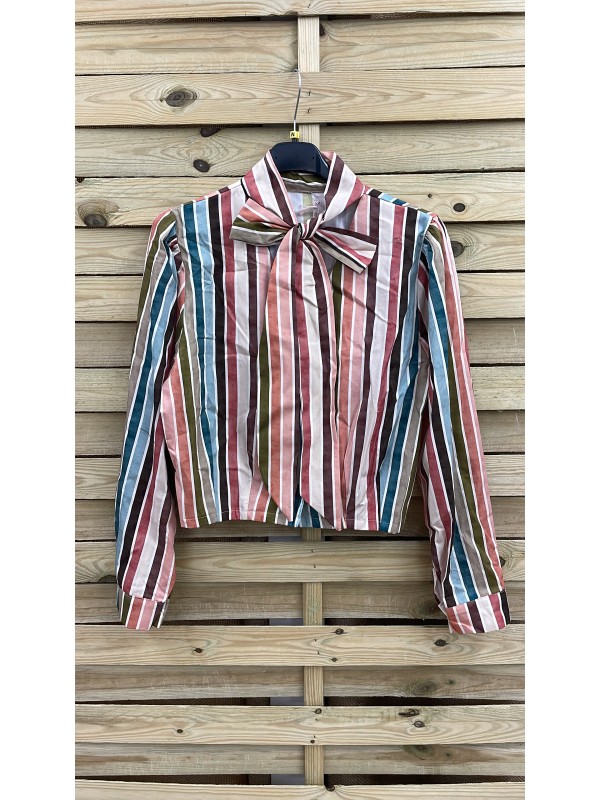 Camisa con lazada Berlín