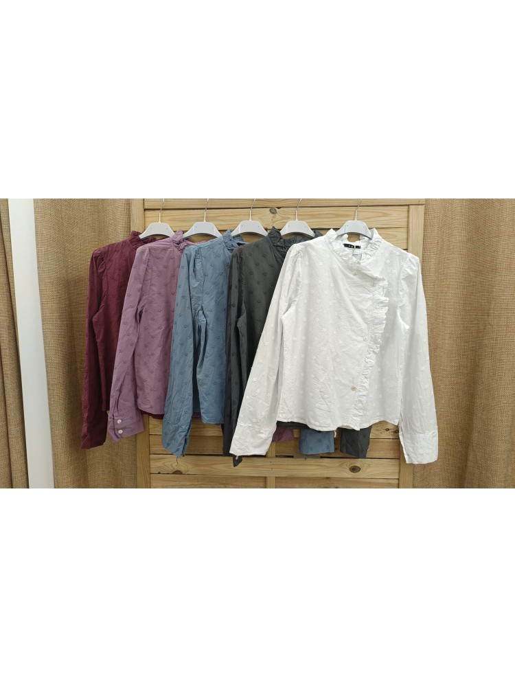 Camisa lisa florecitas cruzada con volantito