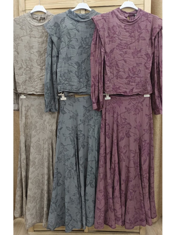 Camisa capita en hombros lisa de flores bordadas