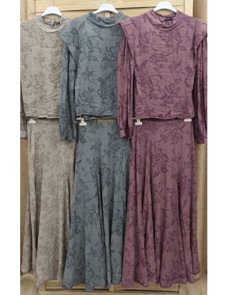 Camisa capita en hombros lisa de flores bordadas