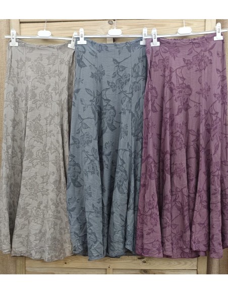 Falda midi lisa de flores bordadas