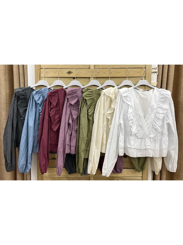 Camisa lisa con escote cruzado en pico y doble volante en cintura