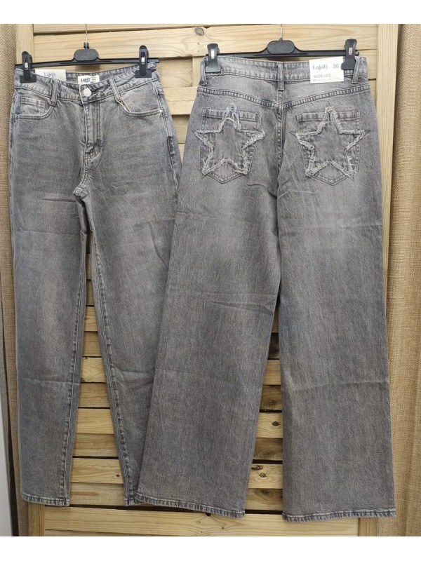 Jeans con estrella trasera deshilachada 2