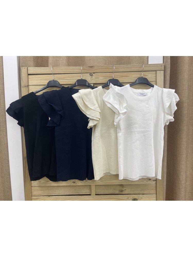 Top de punto con doble volante y cuello caja