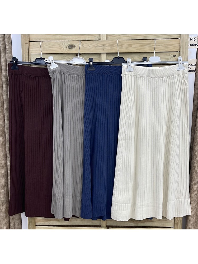 Falda de punto con canalé