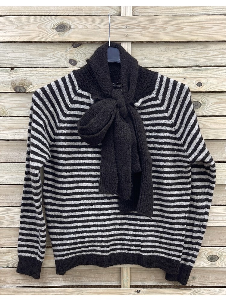 Jersey de rayas con lazada