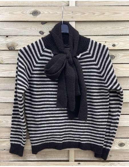 Jersey de rayas con lazada