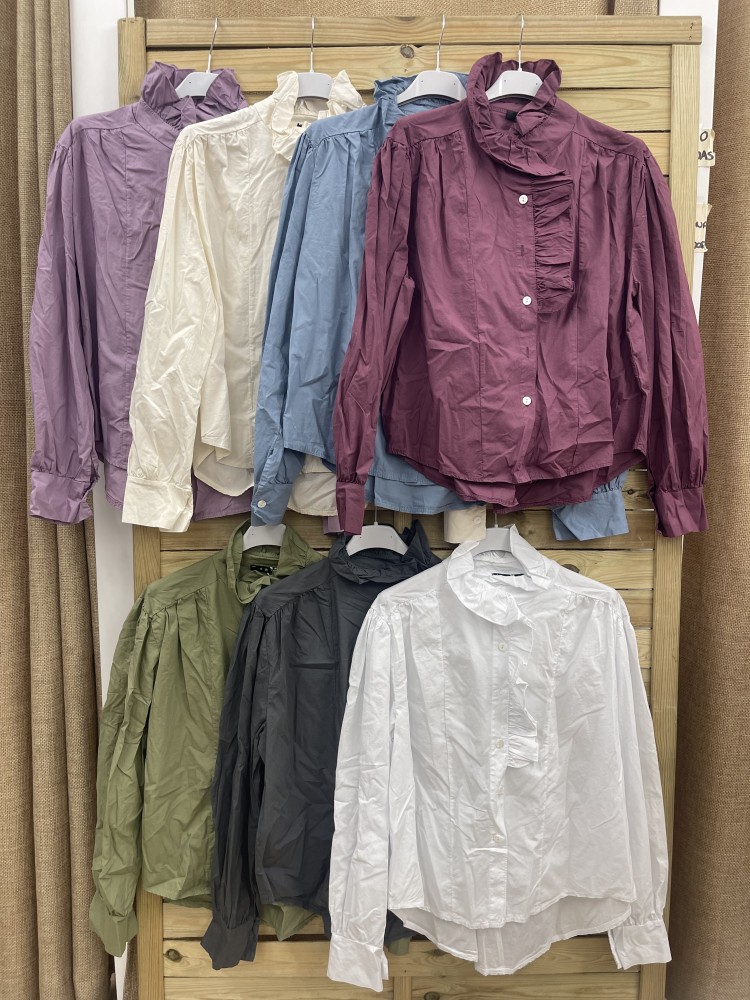 Camisa volante medio delantero y en cuello