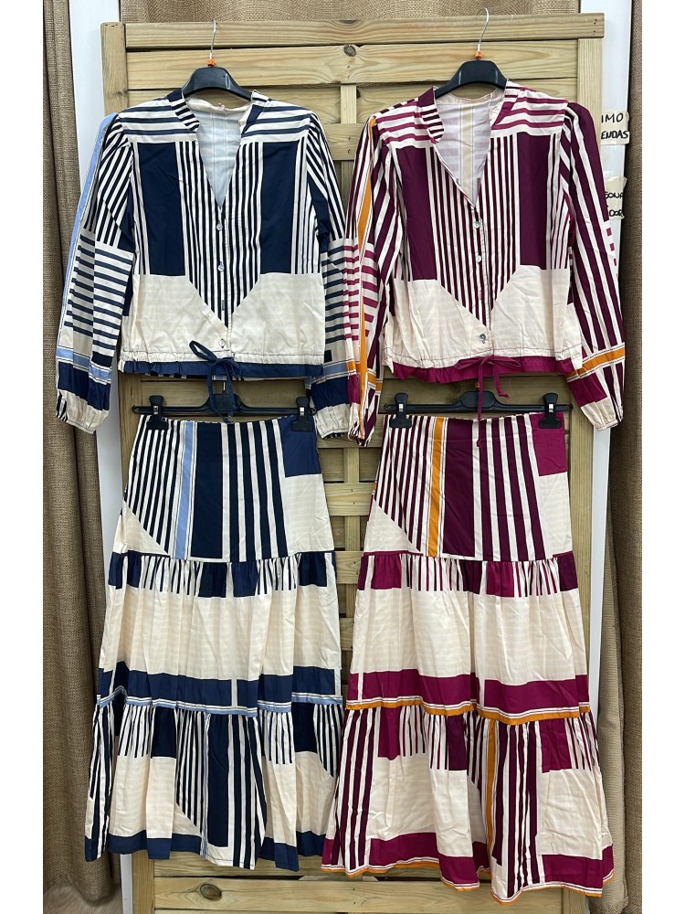 Falda triple corte estampado geometrico