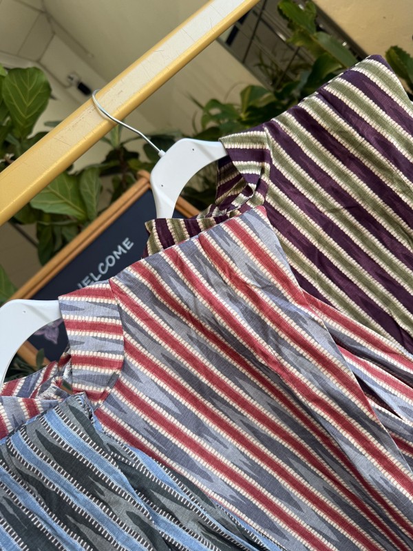 Camisa hombreras de rayitas difuminadas 2