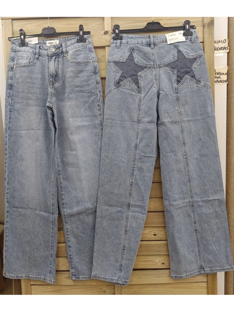 Jeans con estrella trasera azul