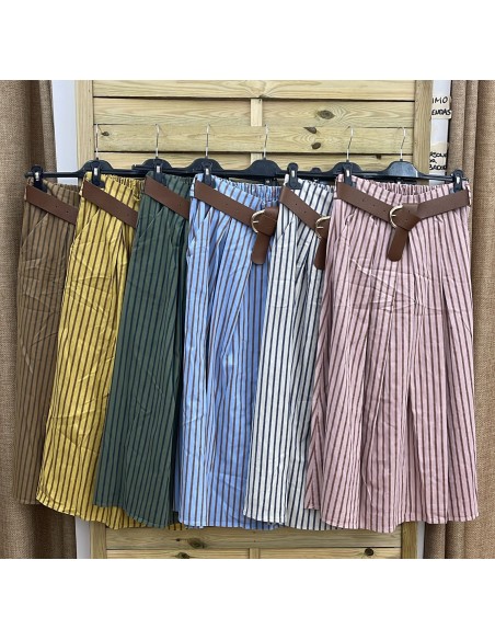 Falda midi de rayas con vuelo y cinturon