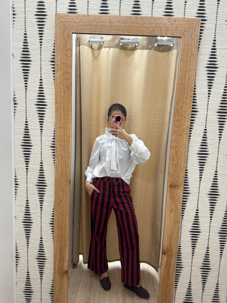 Pantalon de rayas bolsillo recto