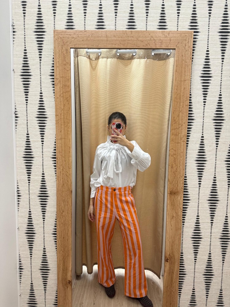 Pantalon de rayas bolsillo recto