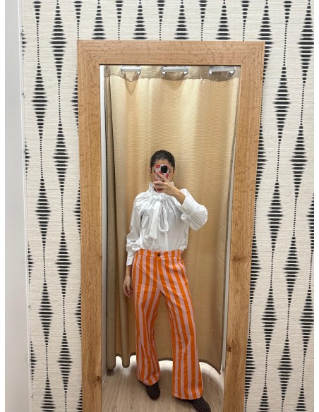 Pantalon de rayas bolsillo recto