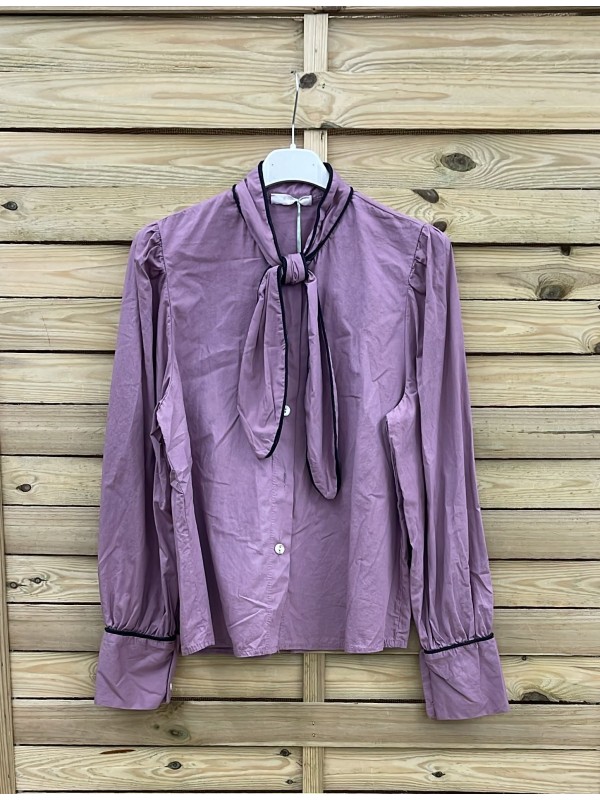 Camisa nudo con vivo en escote 2