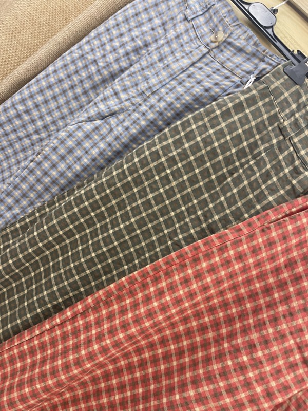 Pantalon Estoril recto de cuadros 2